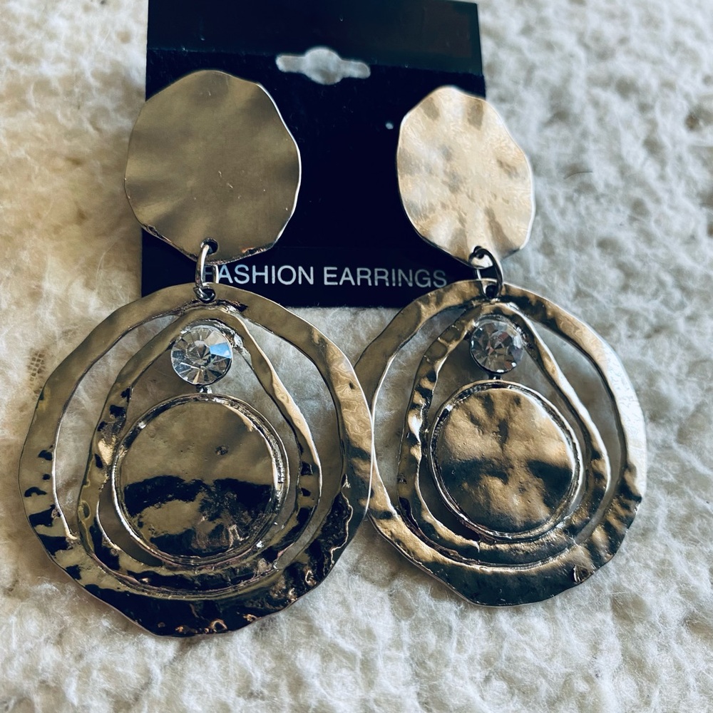 Platinum dangling earrings